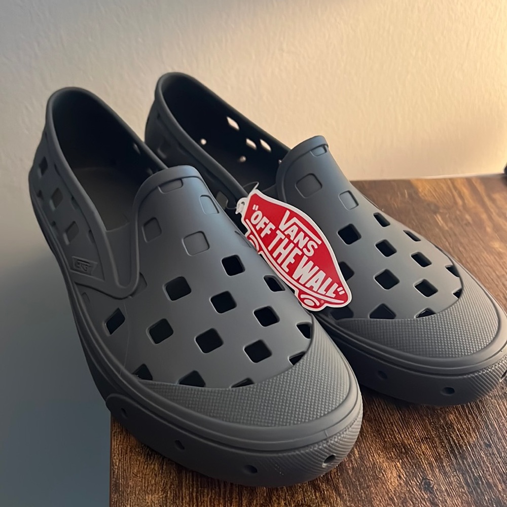 NWT Vans TRK Pewter US Size 9.0 M / 10.5 W
